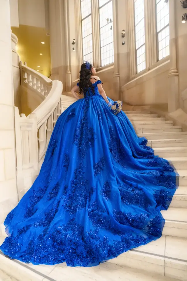 Quinceañera — photo 16