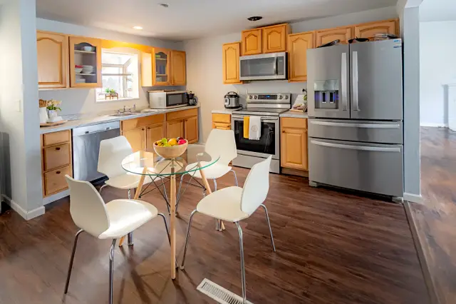 Real Estate — photo 3