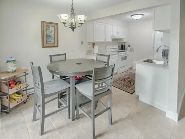 Real Estate — photo 4