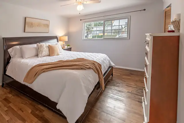 Real Estate — photo 8