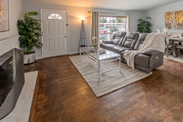 Real Estate — photo 9