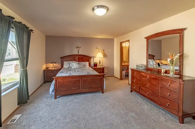 Real Estate — photo 36