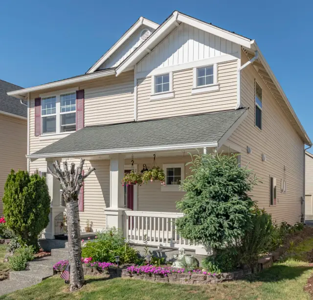 Real Estate — photo 37